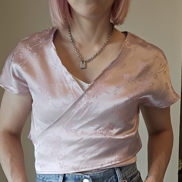 Tie Front Pink Floral Jacquard Satin Top - Picture 6 of 8